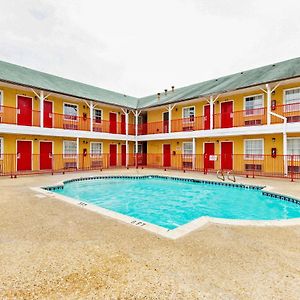 Oyo Hotel San Antonio Lackland Near Seaworld